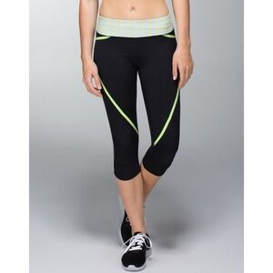 Lululemon Run Pace Crop Size 12 Black Grey Mint‎ Striped Capri Leggings W6941S